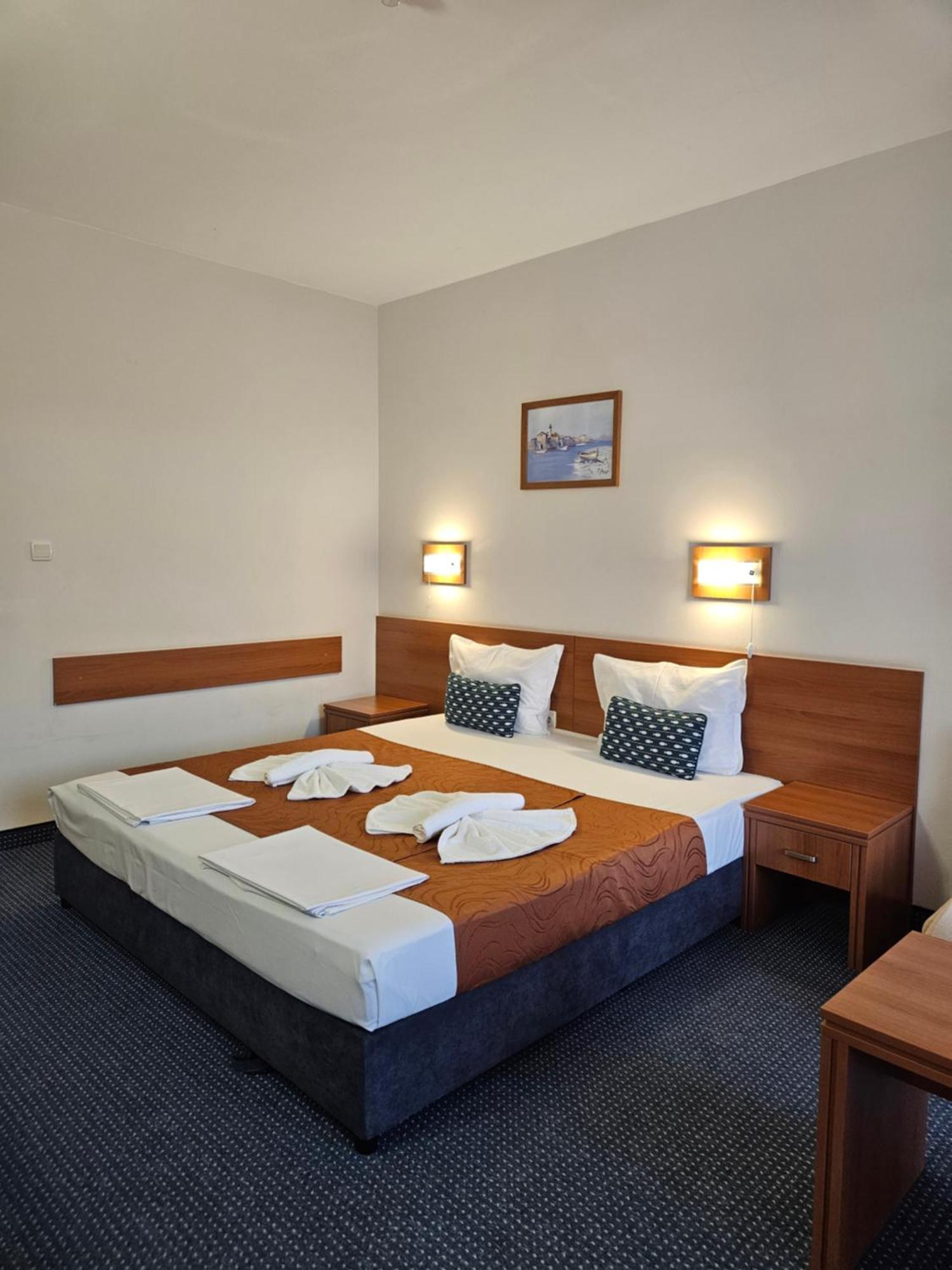 Hotel Liani Slantchev Briag Extérieur photo