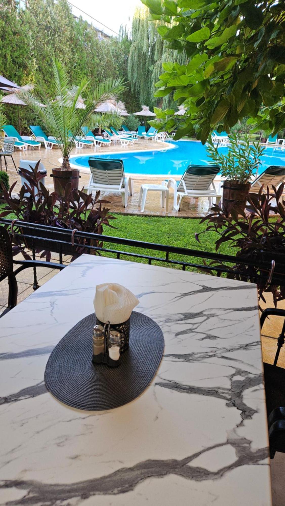 Hotel Liani Slantchev Briag Extérieur photo