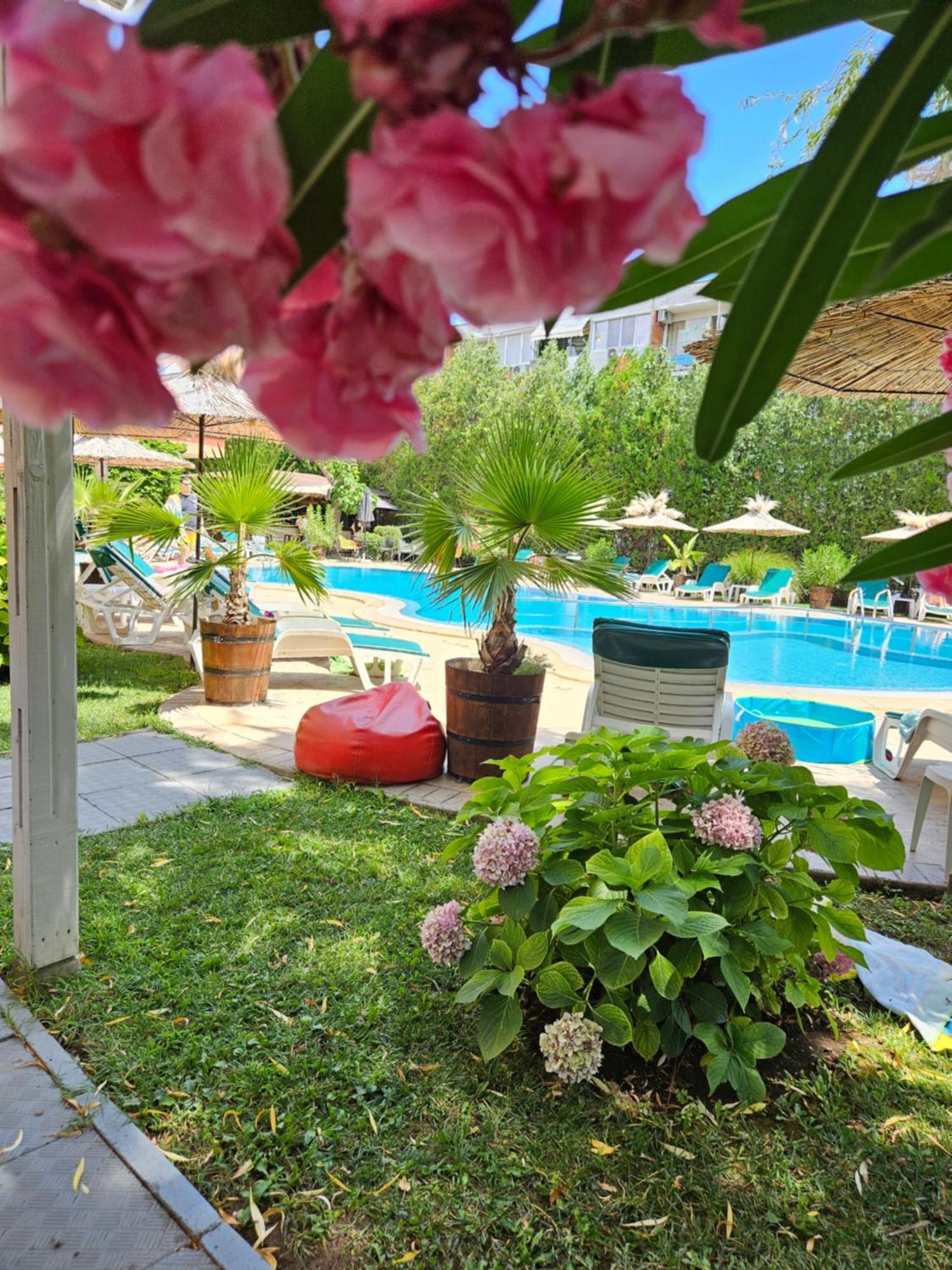 Hotel Liani Slantchev Briag Extérieur photo